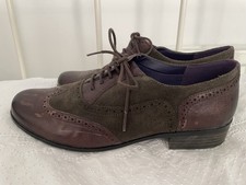 CLARK`S "HAMBLE OAK" BURGUNDY LEATHER LACE UP CUSHION PLUS BROGUE SHOES UK 7.5D