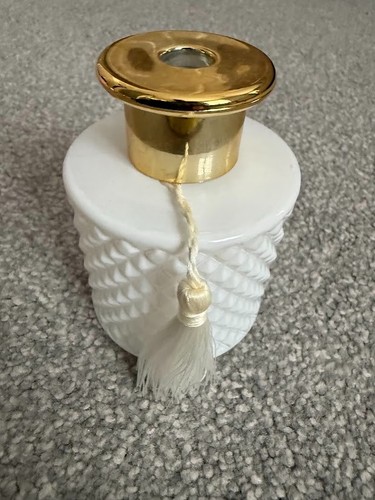 Empty white reed diffuser - empty,