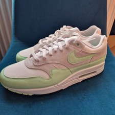 Brand new air max ess - 1,