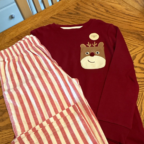 Girls pyjamas and - , dressing