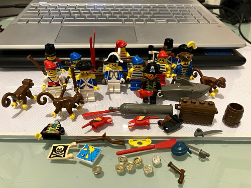 Lego pirates minifigures - lego,