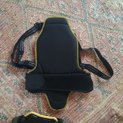 Forcefield elite chest - ,