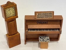 Oakleaf dolls house piano