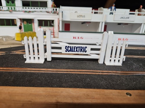 Scalextric gate unit - scalextric, unit.
