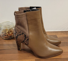 Size 8 - Ruth Langsford Platform Leather Ankle Boot (Taupe Leather) ❤️