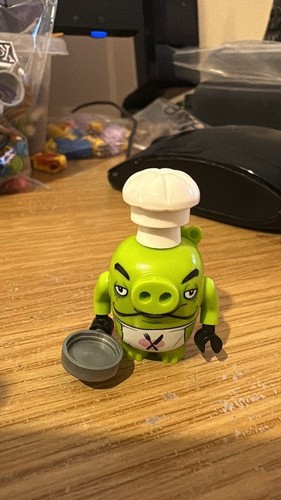 Lego chef pig - chef, angry