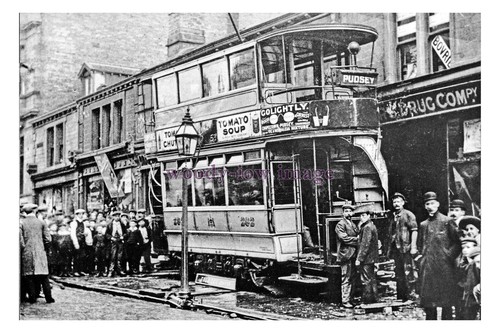 Pt0429 tram accident leeds - accident, ,