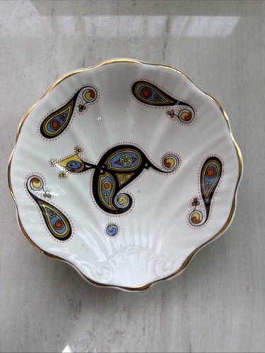 Royal tara candy oyster - candy, dish