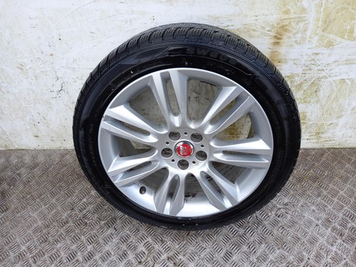 Jaguar 235 7 - xe,