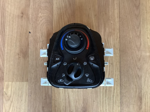 Peugeot 108 heater control - heater,