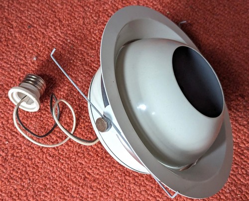 Juno white eyeball recessed - 6",