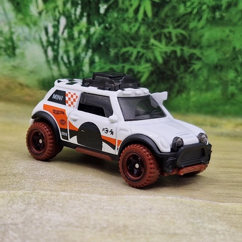 Hot wheels mini rally car - hot,