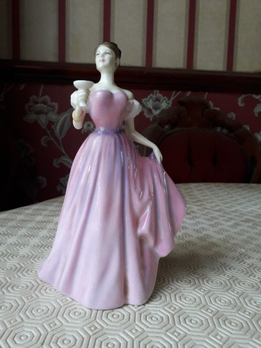 Royal doulton figurine - royal,