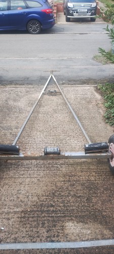 Launch trolley suitable for - launch,