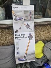 Dyson v7 cordless vacuum