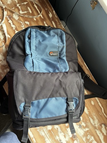 Lowepro fastpack 200 - fastpack, black