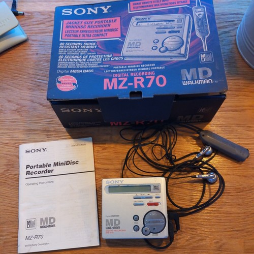 Sony r70 portable minidisc - sony,