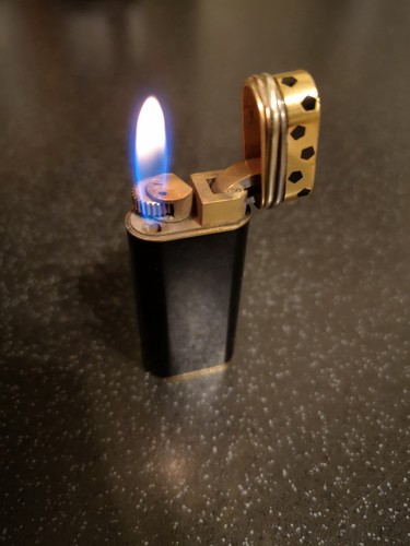 Cartier lighter panthere - cartier,