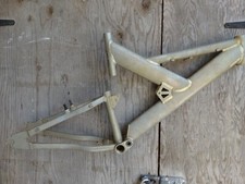 RALEIGH TEAM ISSUE DOWNHILL P TYPE MTB FRAME  Ex FACTORY unpainted NoAM99020721