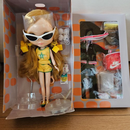 Takara neo blythe courtney - takara,