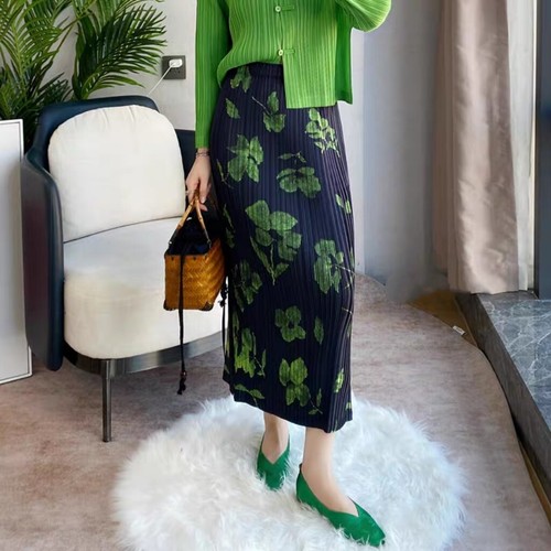 Pleats please issey - pleats, style