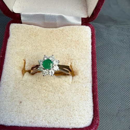 18ct gold ring with - gold, emerald