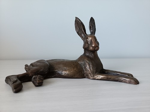 Bronze effect hare - bronze,