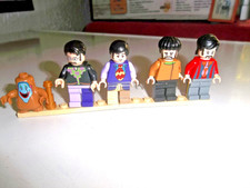 THE BEATLES YELLOW SUBMARINE MODEL BUILDING BLOCK FIGURES AWESOME CONDITION LEGO