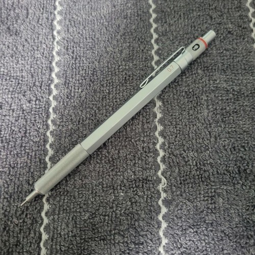 Rotring 600 old type - 0.7,