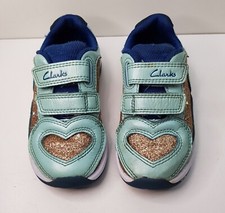 CLARKS PIPER CHAT SIZE 7UK EUR24 GIRLS LIGHT UP TRAINERS SHOES STRAPS GLITTER