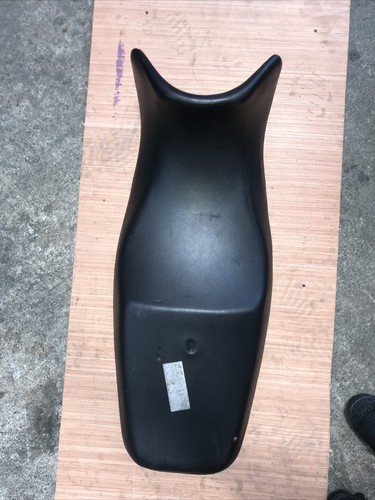 Kawasaki zzr1100 seat 1993 - kawasaki,