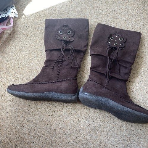Size brown faux suede - 4,