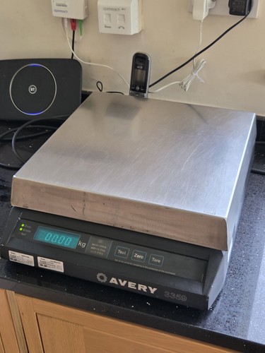 Avery 3359 commercial scales
