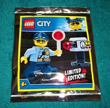 LEGO CITY: Policewoman with