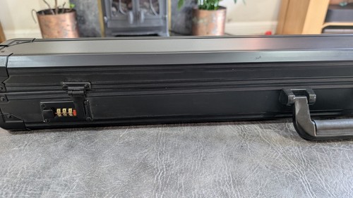Lockable carrying case - lockable,