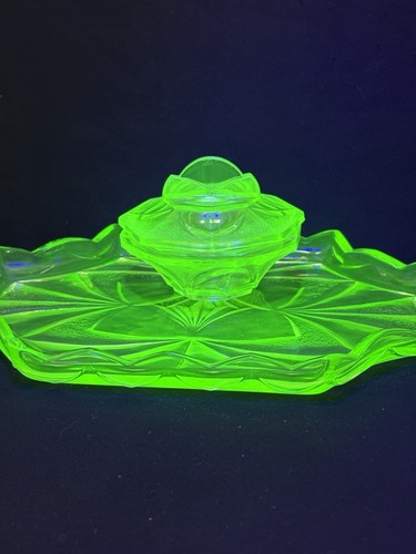 Vintage green uranium vaseline - vintage,