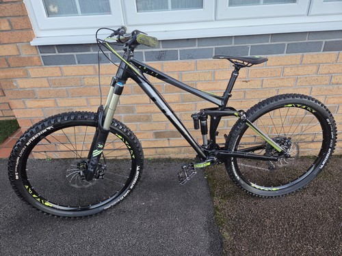 Mountain bike full - mountain, suspension