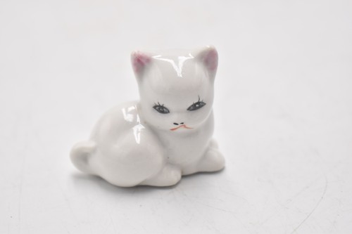 Vintage white cat - white,