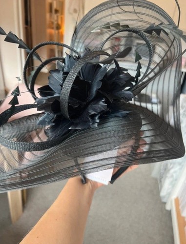 Black hat with feathers - with,