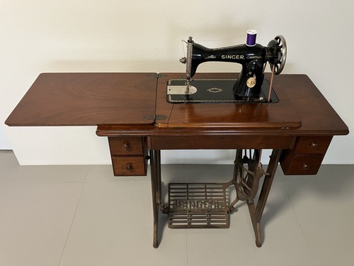 1934 singer sewing machine - singer,