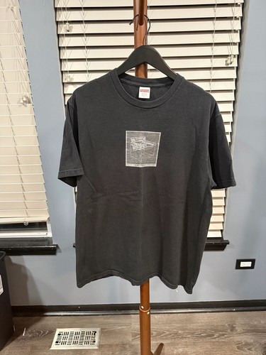 Surpreme ss18 chair t - ss18, t-shirt