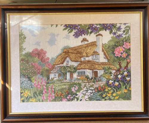 Vtg cottage core - core, thatched