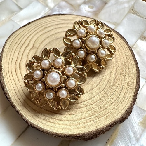 Vintage sphinx clip - sphinx,