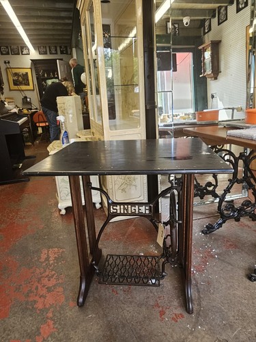 Antique singer sewing machine - singer,