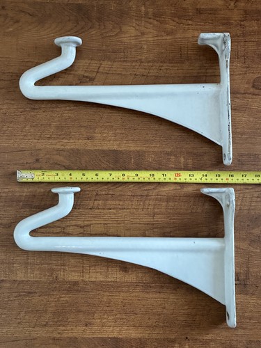 Pair vintage white - of,