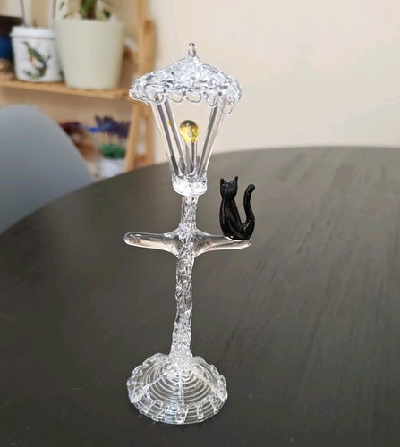 Vintage spun glass figurine - glass,