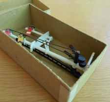Vintage Crescent GANTRY SIGNALS no.1233 (boxed)