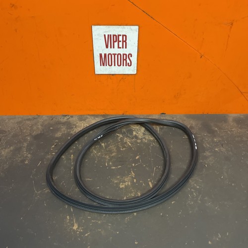 Peugeot 208 door seal - peugeot,