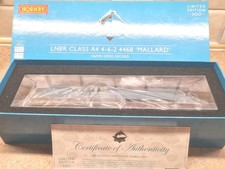 Hornby R30268 LNER A4 Mallard