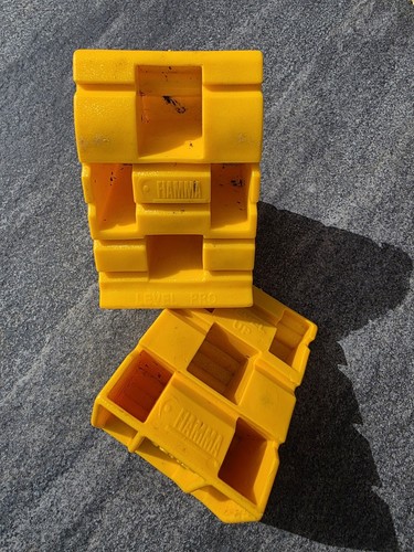 Fiamma wheel chocks for level - chocks,